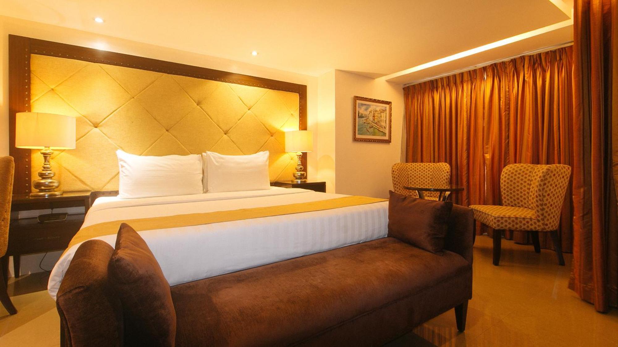 Torre Venezia Suites Quezon City Zewnętrze zdjęcie
