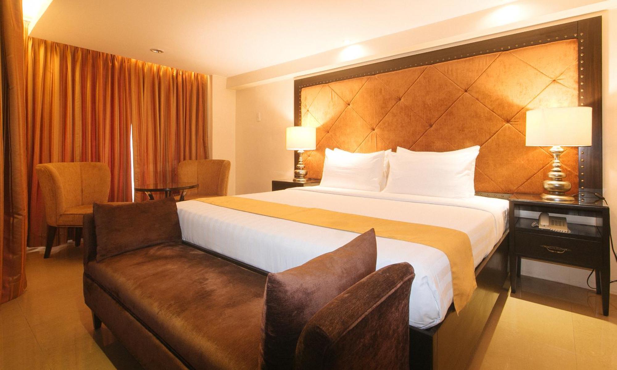 Torre Venezia Suites Quezon City Zewnętrze zdjęcie