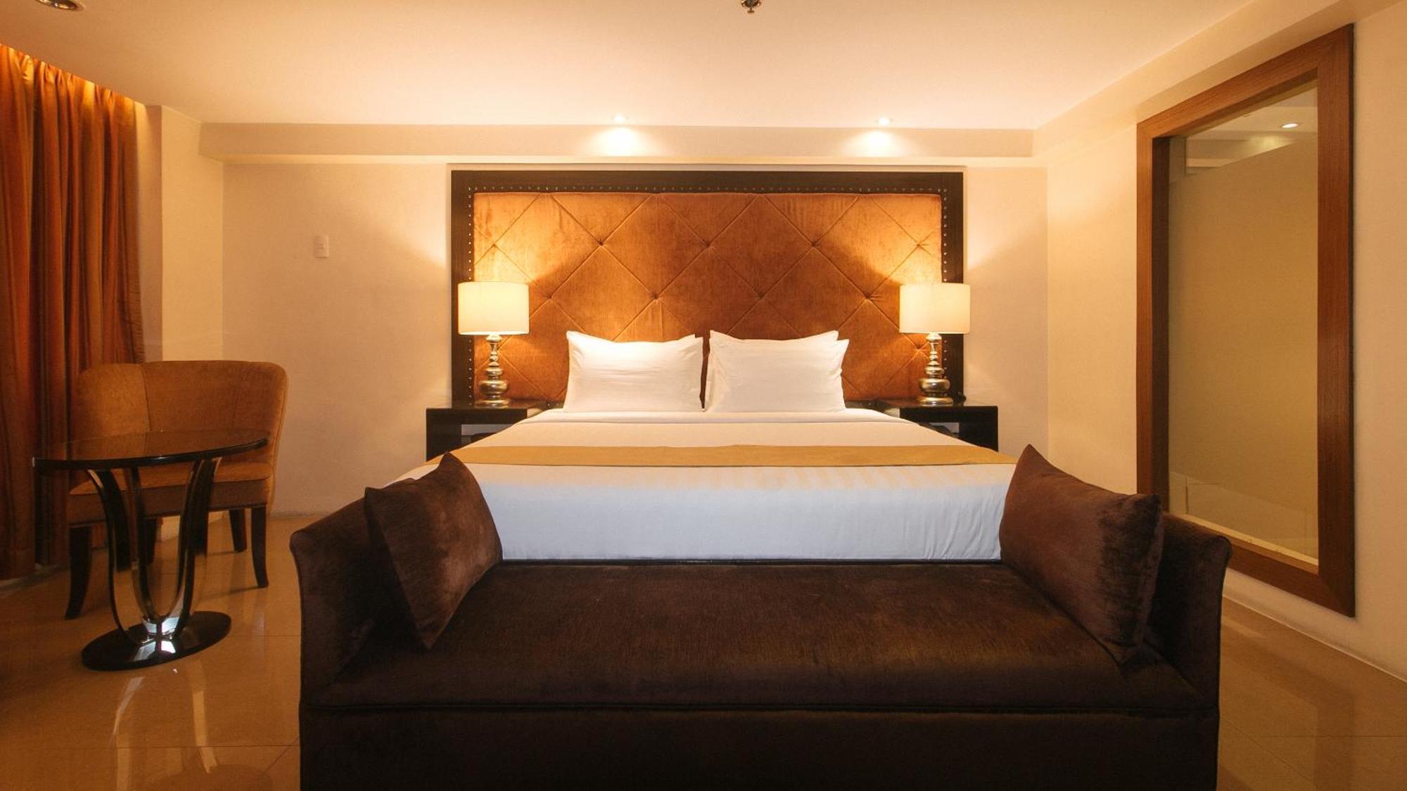 Torre Venezia Suites Quezon City Zewnętrze zdjęcie